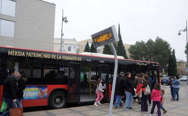 Desconvocan La Huelga De Autobuses Urbanos En Mérida Al Reducirse De ...